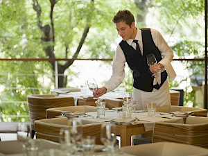 A LA CARTE KONOBARI/ BARMENI (m/ž) - HOTELI 4*/5*, Rogoznica, Primošten, Šibenik