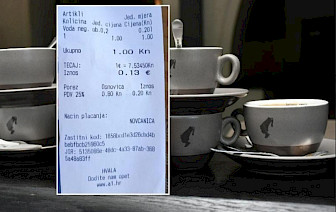 Dobio račun u kafiću pa se iznenadio: Je li ovo novi trend?