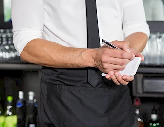 10 navika koje razlikuju profesionalne od prosječnih konobara