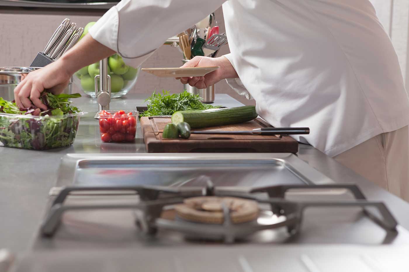 POMOĆNI RADNIK U FAST FOOD-U / POMOĆNI KUHAR (m/ž) - Objekt brze prehrane, Okrug Gornji, otok Čiovo, Trogir