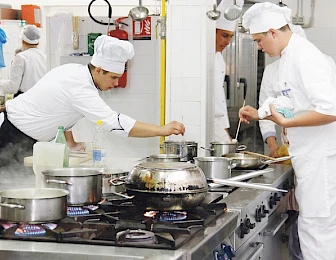 Dobre vijesti za radnike: Hrvatski turistički divovi nude sve bolje uvjete, je li to dovoljno da zadrže zaposlenike?